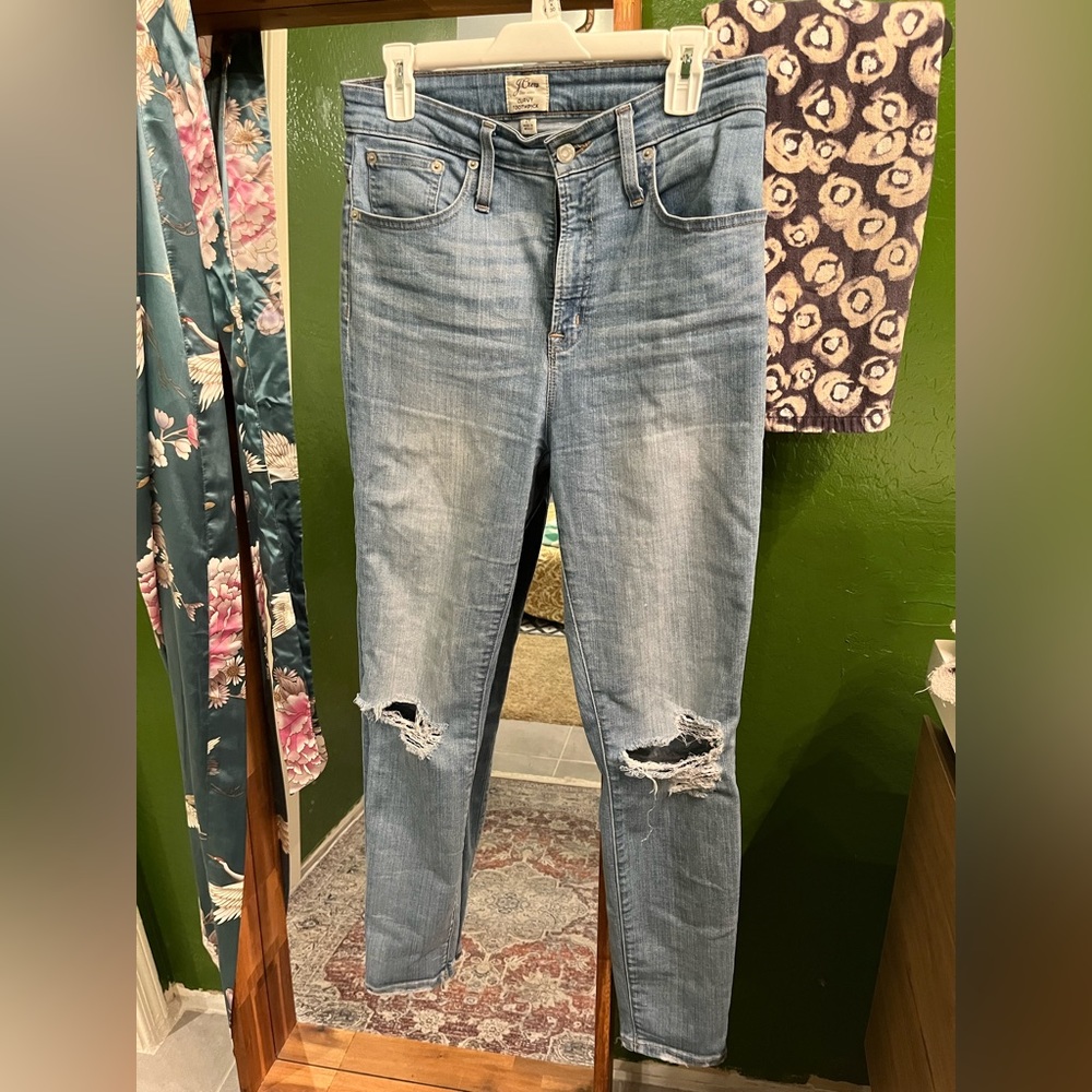 JCrew Curvy Toothpick distressed denim size 29